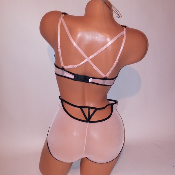 Bra and Panty Set‎ - Picture 5 of 8